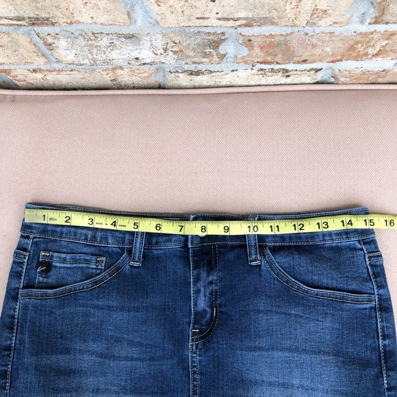 KanCan Stretchy Cotton Distressed Raw Hem Medium Wash Mini Jean Skirt 9/28 - Picture 10 of 13